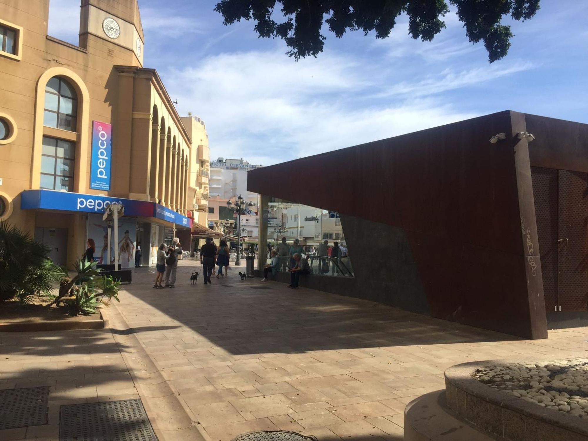 Studio In The Centre Near The Beach Apartment Torremolinos Luaran gambar